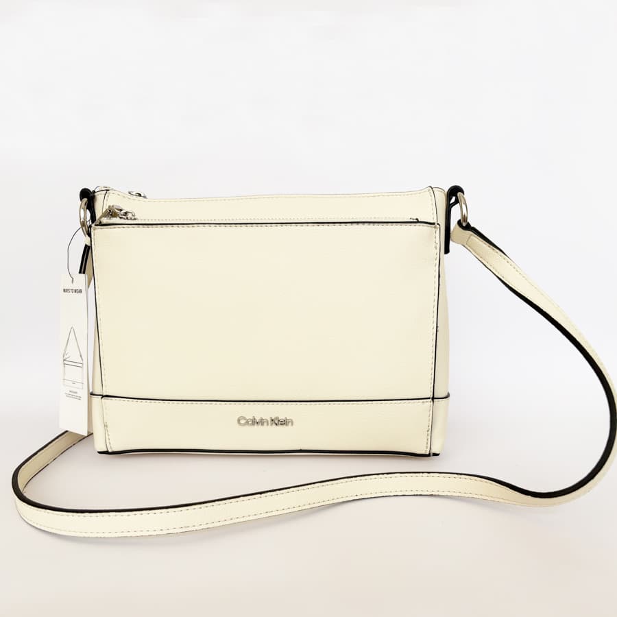 Calvin Klein bolso mediano color blanco hueso